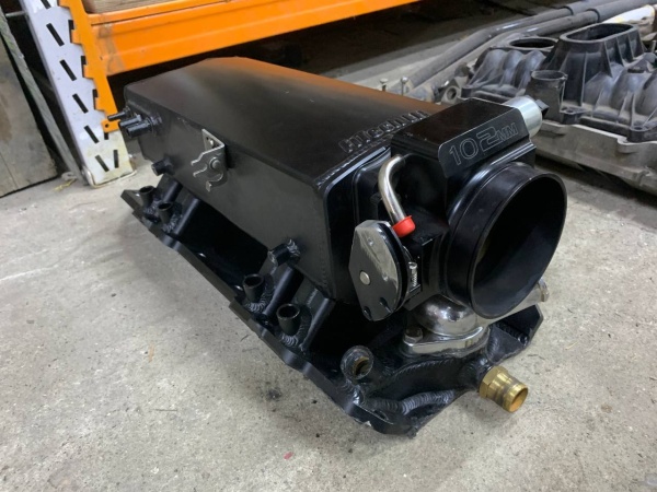 Коллектор впускной GM EFI 7.4L Big Block тюнинг - прямоугольные ГБЦ б/у