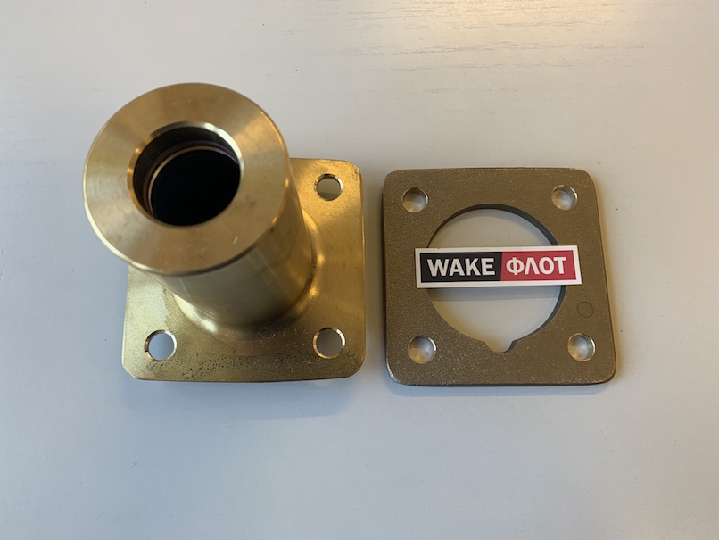 Опора пера руля универсальная