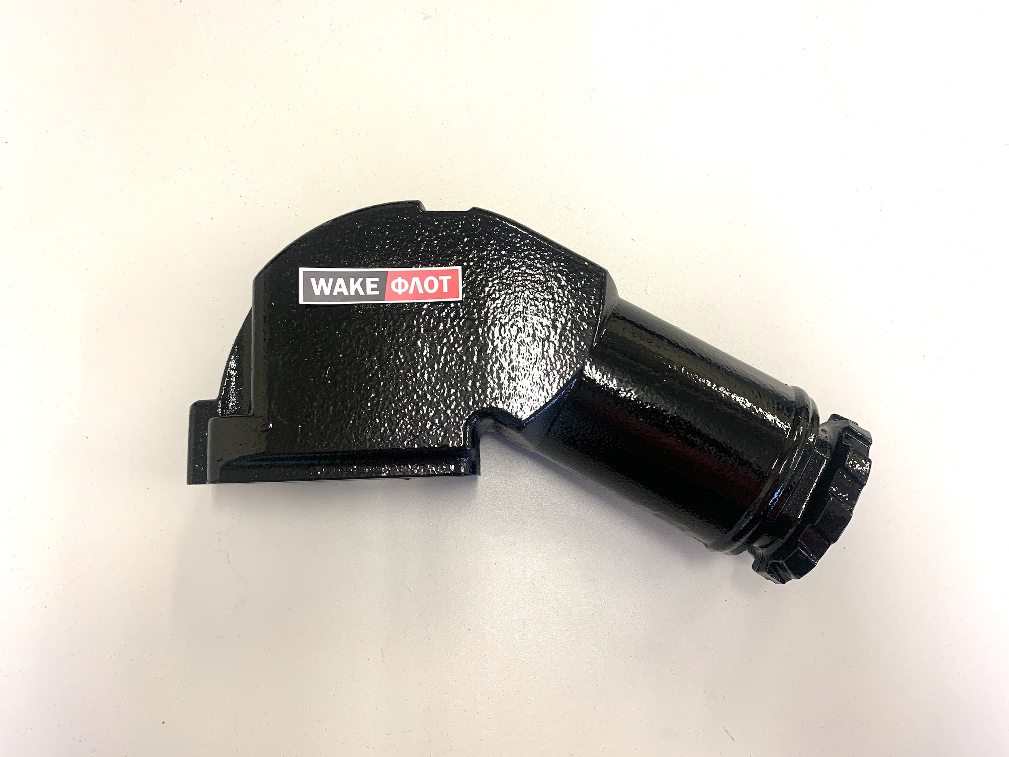 Колено выхлопного коллектора PCM 5.0L - 5.7L - 5.8L без катализатора R029011