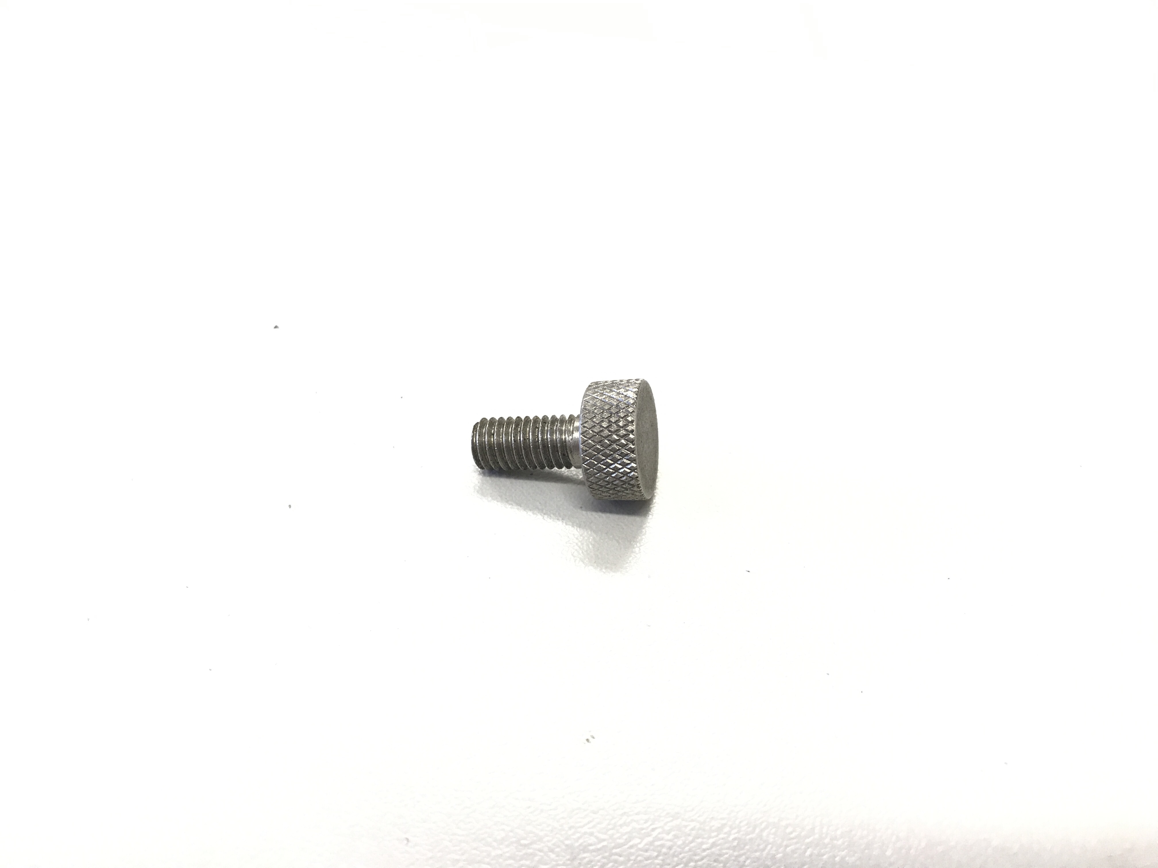 Болт крышки двигателя, 6.0L, PCM, R175055