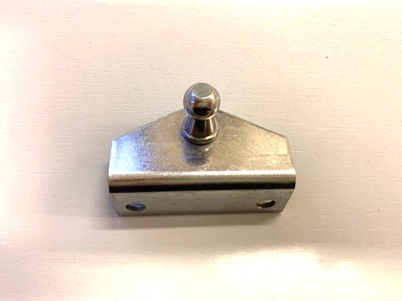 Крепление судового амортизатора