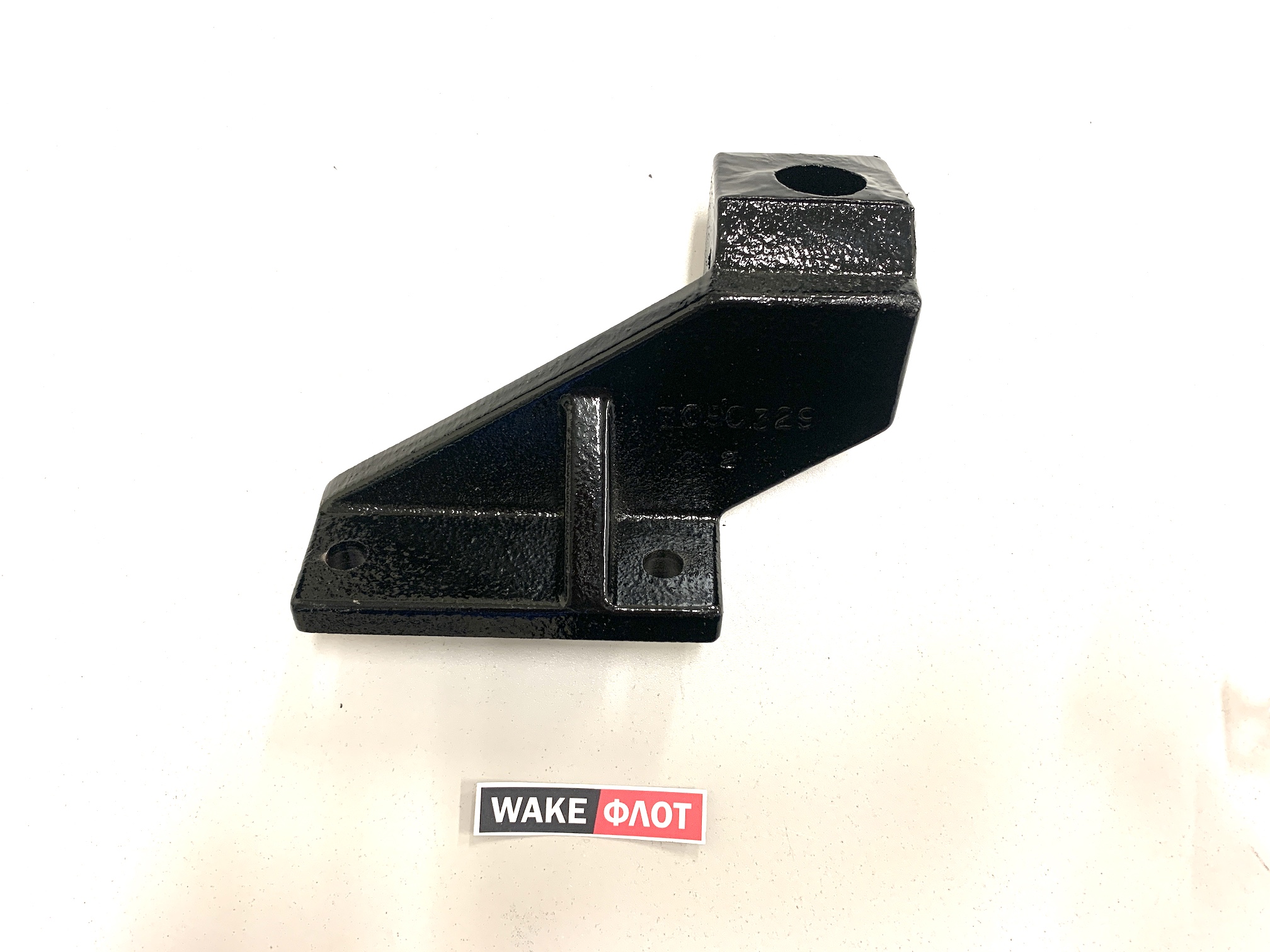 Крепление трансмиссии, 5.7L, PCM, правый борт PCM R090351