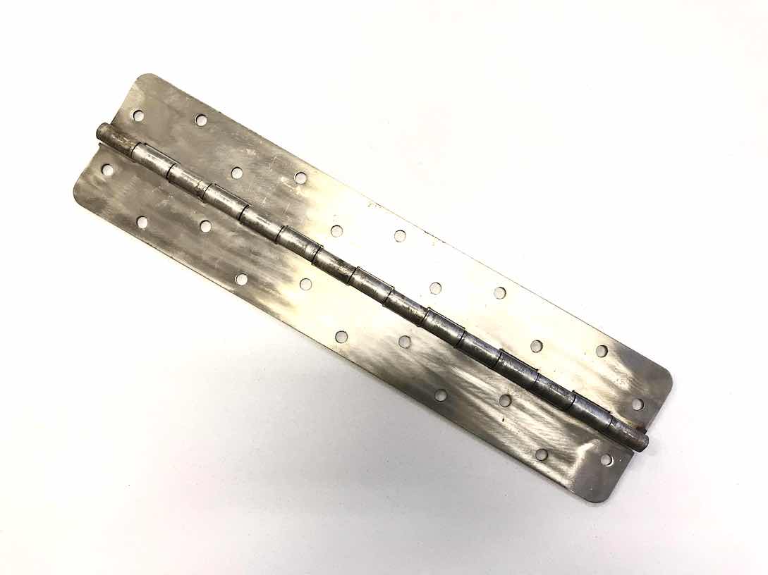 Петля рояльная, для транцевых плит, толщина 2,5 мм., нерж. сталь