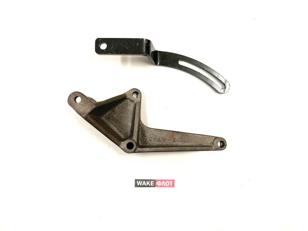 Крепление генератора 7.4L - 8.2L MERCRUISER 862050T